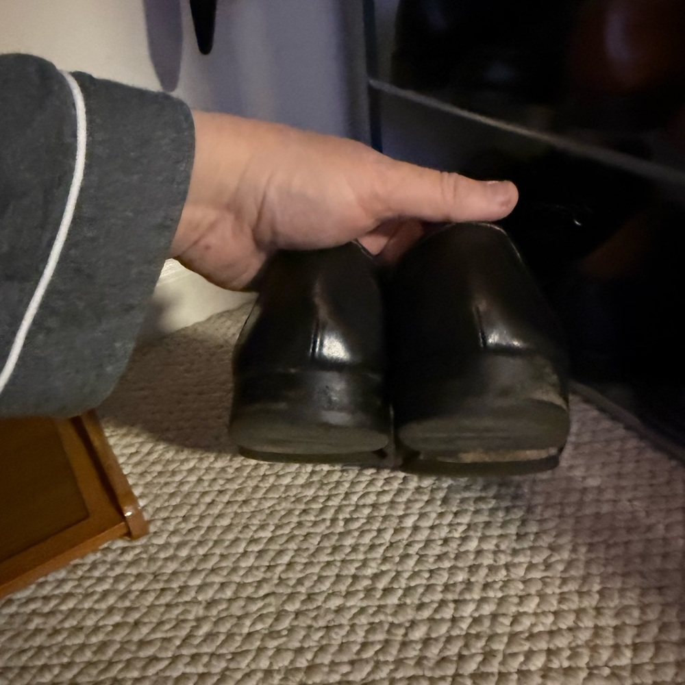 Salvatore Ferragamo Black Leather Loafers - Picture 5 of 6